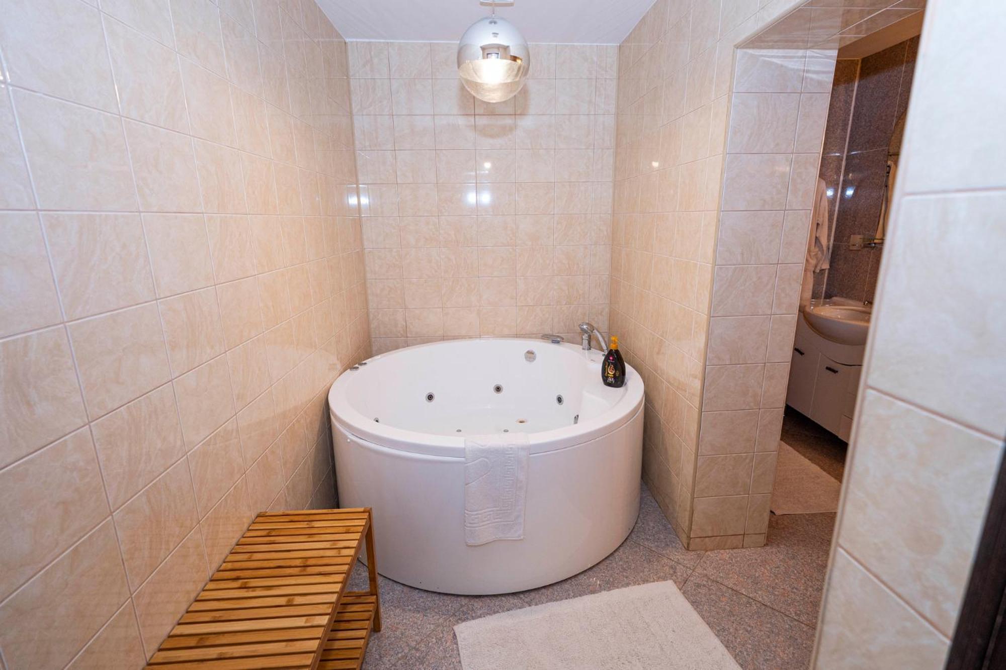Noblesse Suite Galati  Bagian luar foto